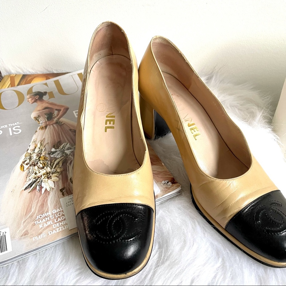 Chanel heels! 👠